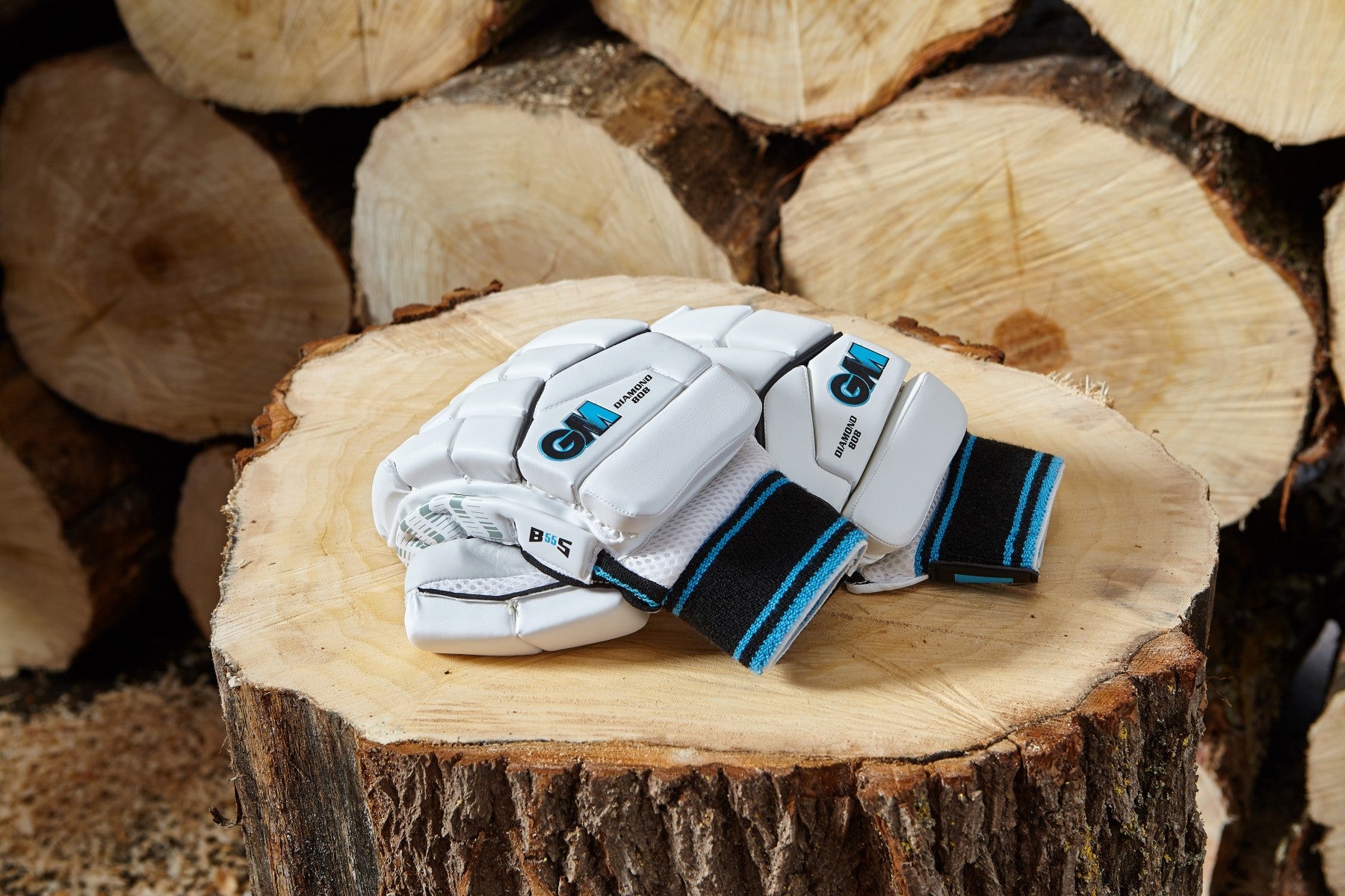 woodyard_diamond_808_gloves_rt_pwtb.jpg